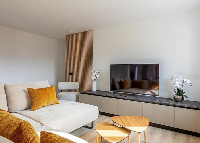 Le Dauphine 10